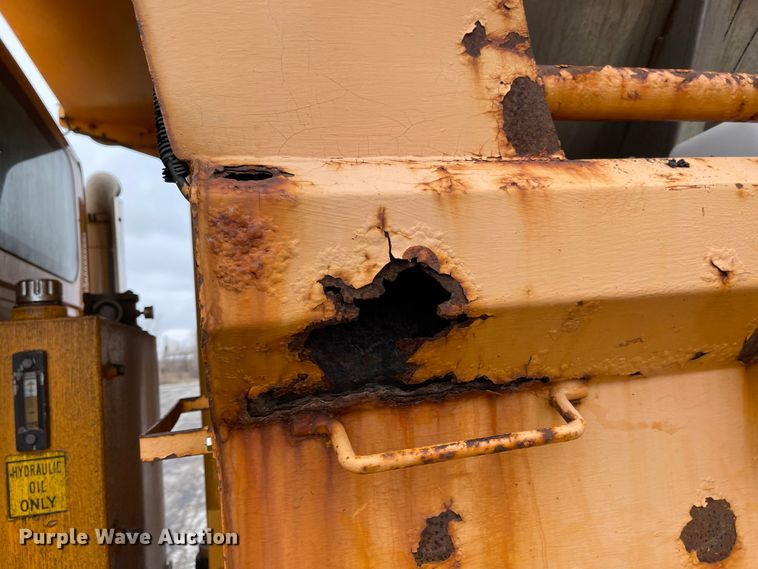 image for item KT9691 2006 International 7400  dump truck