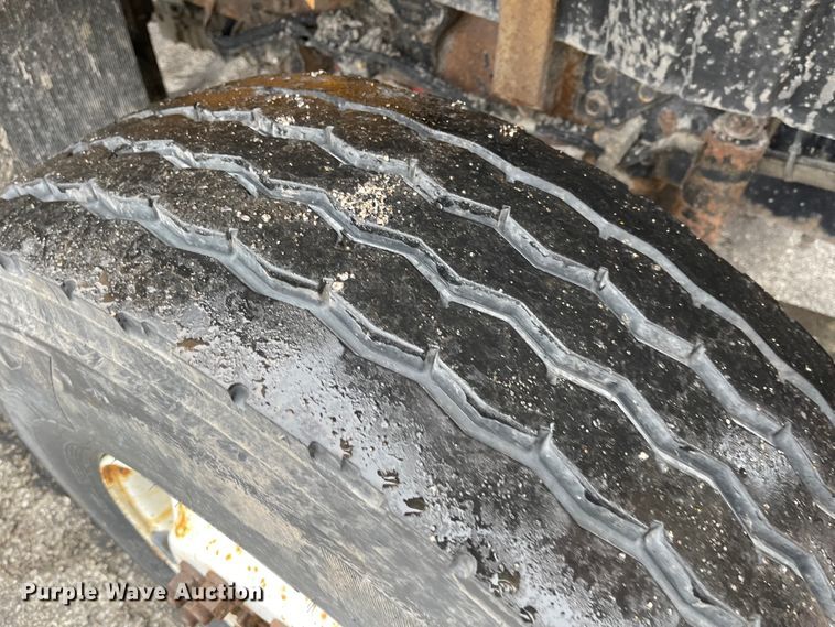 image for item KT9691 2006 International 7400  dump truck