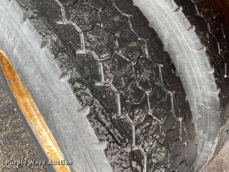 image for item KT9691 2006 International 7400  dump truck