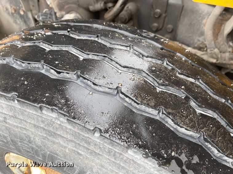 image for item KT9691 2006 International 7400  dump truck