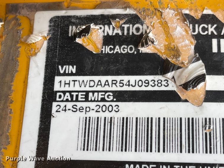 image for item KT9692 2004 International 7400  dump truck