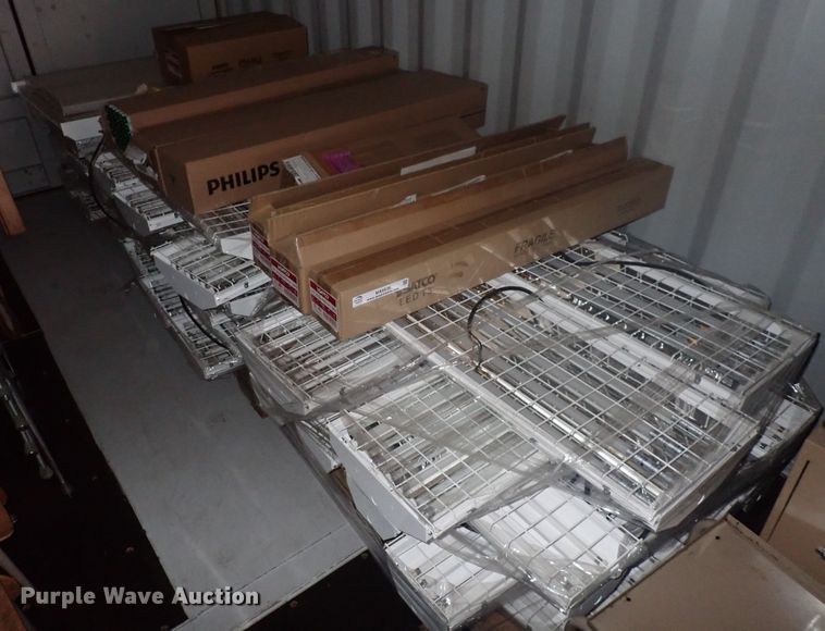 image for item MA9539 Approximately 25 fluorescent Lights