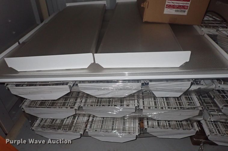 image for item MA9539 Approximately 25 fluorescent Lights