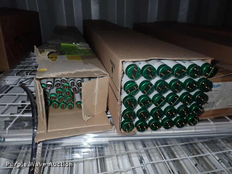 image for item MA9539 Approximately 25 fluorescent Lights