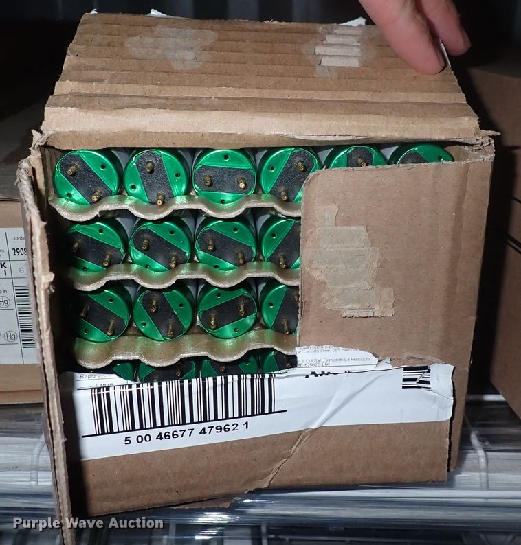 image for item MA9539 Approximately 25 fluorescent Lights