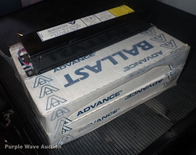 image for item MA9539 Approximately 25 fluorescent Lights