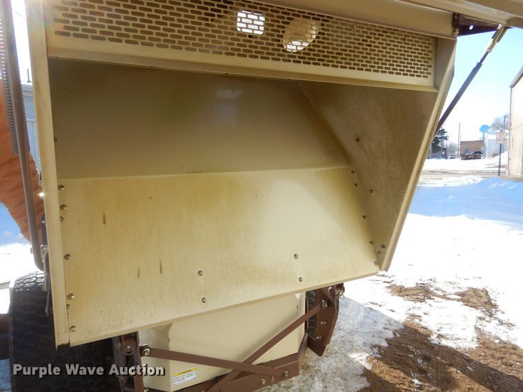 image for item MX9868 Grasshopper 335  ZTR lawn mower