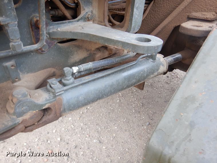 image for item MX9919 1984 John Deere 670A  motor grader