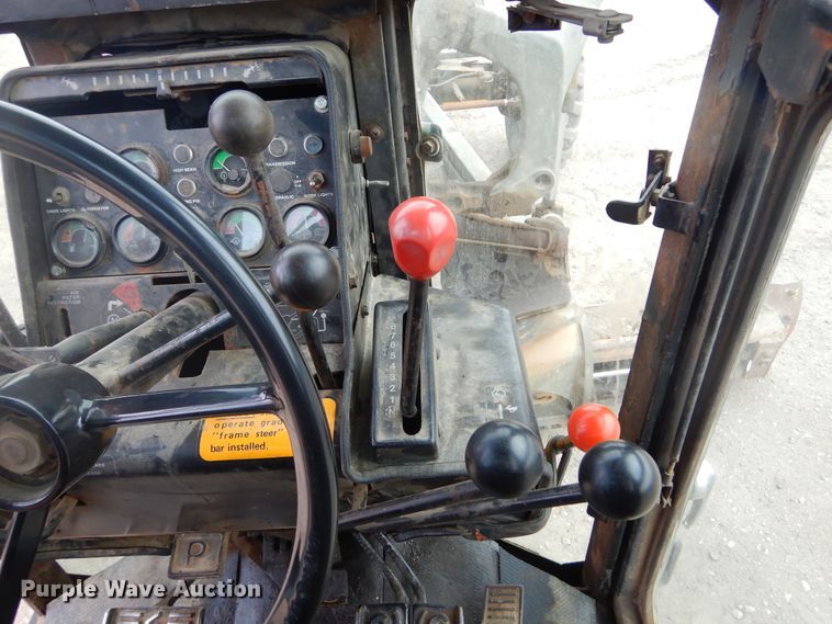 image for item MX9919 1984 John Deere 670A  motor grader