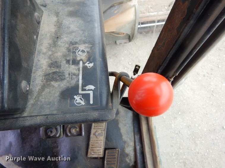 image for item MX9919 1984 John Deere 670A  motor grader