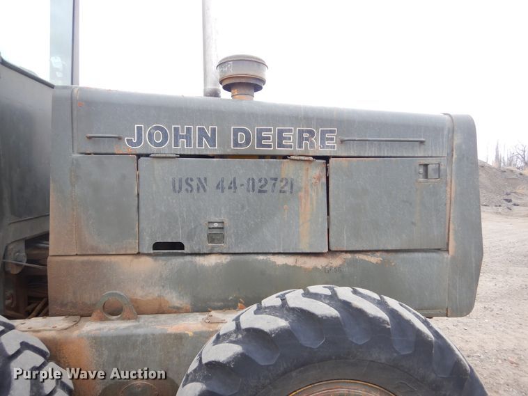 image for item MX9919 1984 John Deere 670A  motor grader
