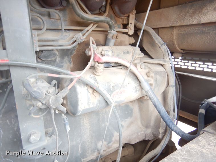 image for item MX9919 1984 John Deere 670A  motor grader