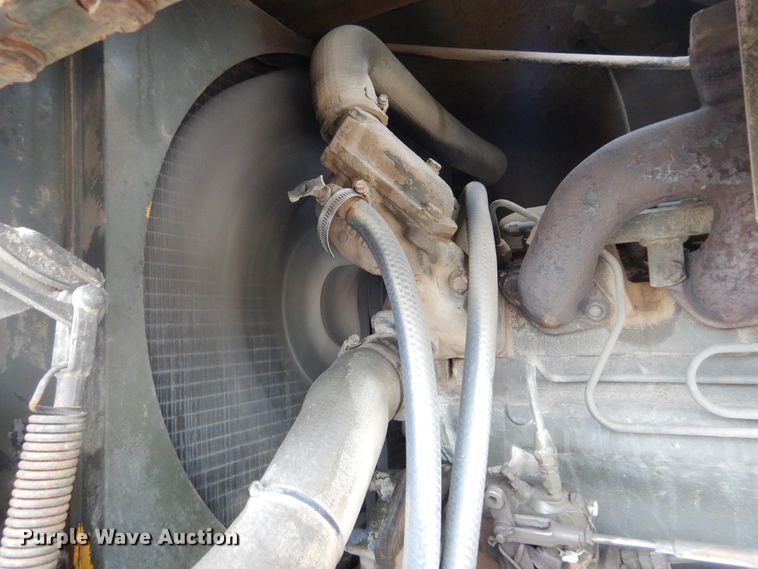 image for item MX9919 1984 John Deere 670A  motor grader