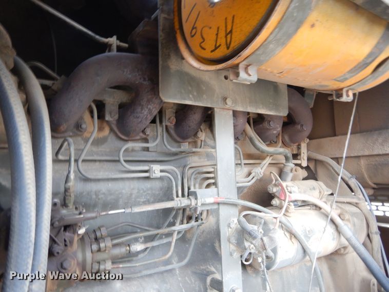 image for item MX9919 1984 John Deere 670A  motor grader