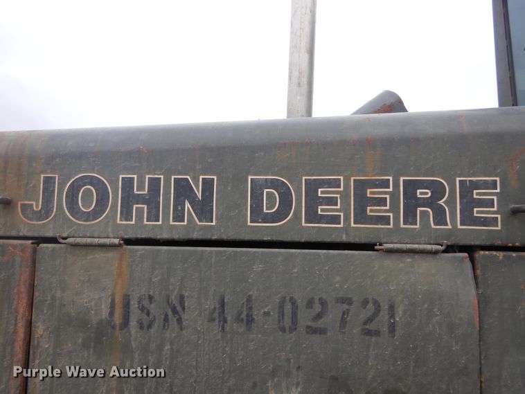 image for item MX9919 1984 John Deere 670A  motor grader