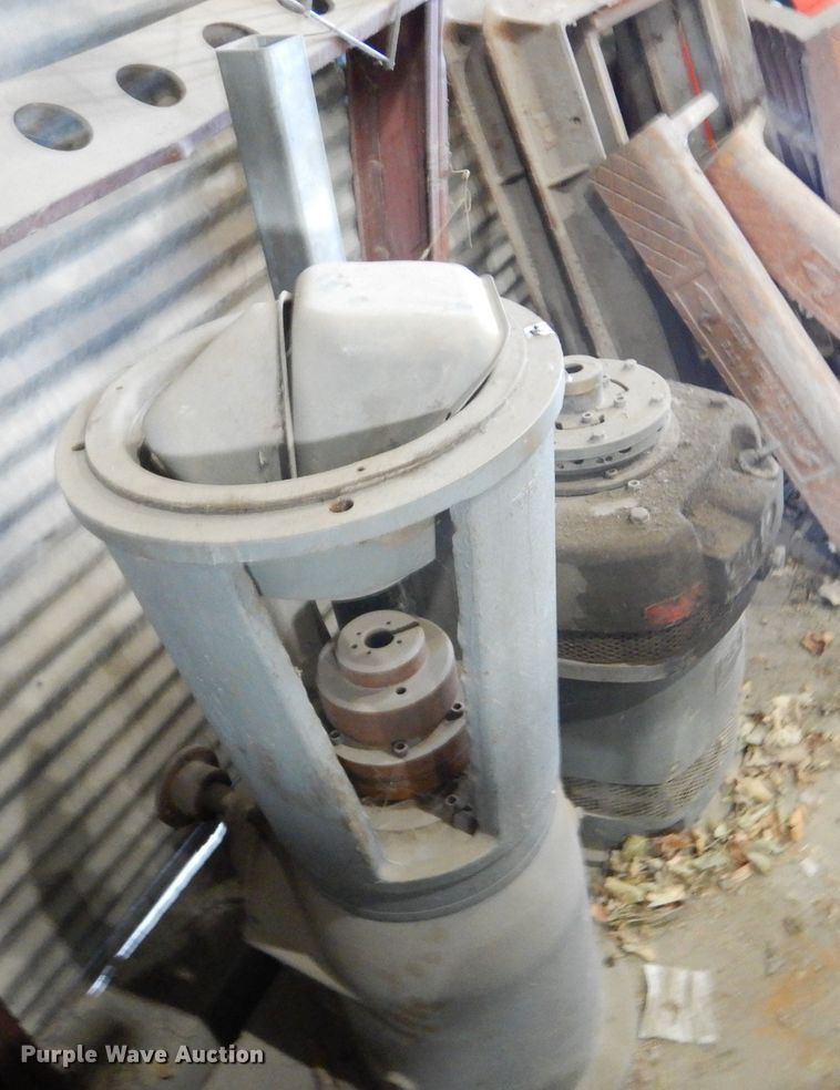 image for item MX9922 High Thrust  turbine driven well head