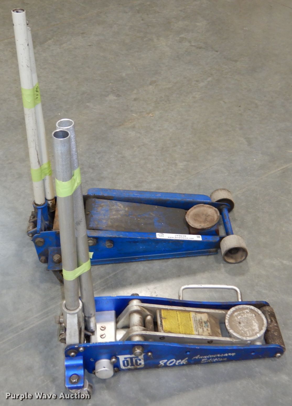 (2) OTC floor jacks in Lincoln, NE Item JY9239 sold Purple Wave