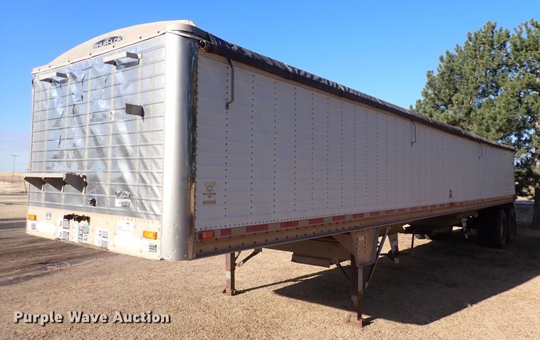 image for item DC4024 1998 Wilson DWH-400  grain trailer