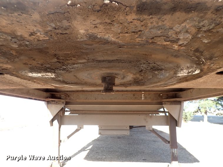 image for item DC4024 1998 Wilson DWH-400  grain trailer