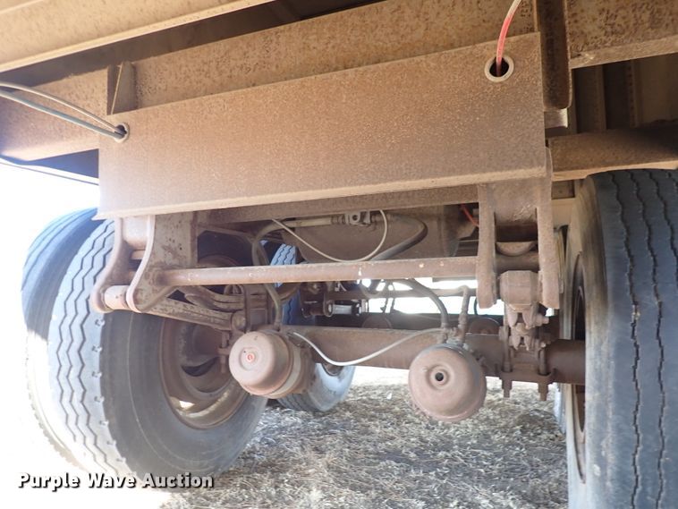 image for item DC4024 1998 Wilson DWH-400  grain trailer