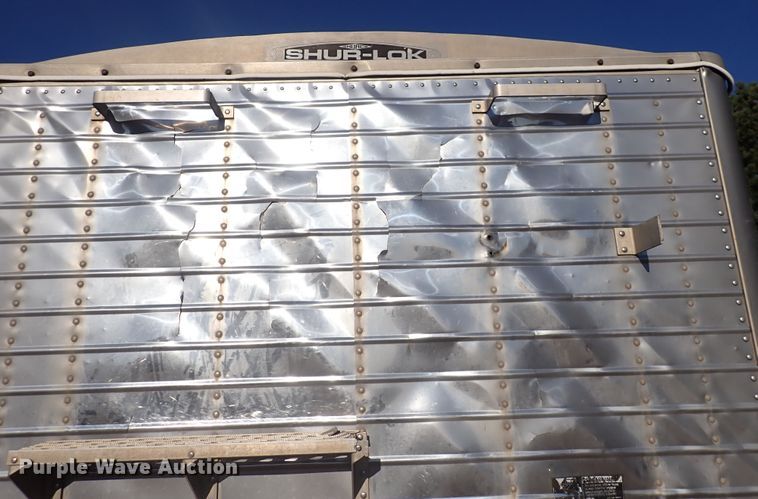 image for item DC4024 1998 Wilson DWH-400  grain trailer