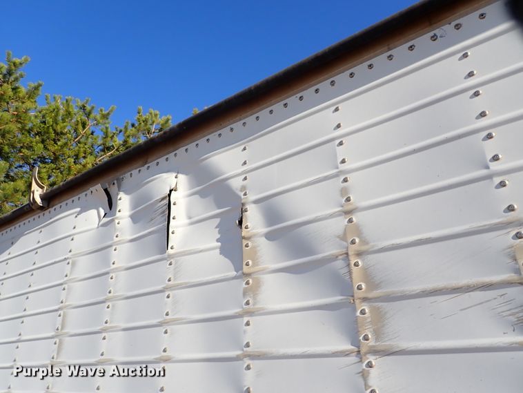 image for item DC4024 1998 Wilson DWH-400  grain trailer