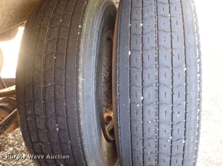 image for item DC4024 1998 Wilson DWH-400  grain trailer