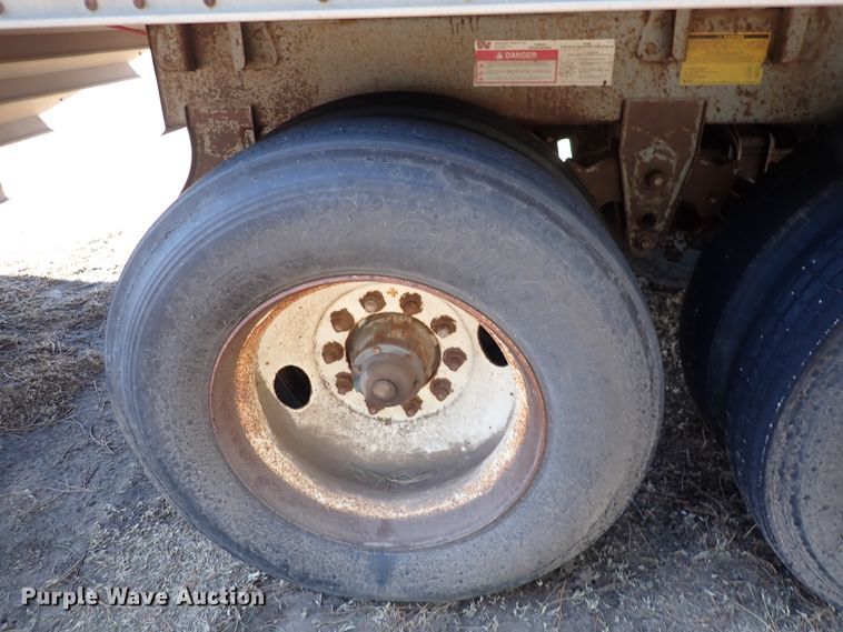 image for item DC4024 1998 Wilson DWH-400  grain trailer