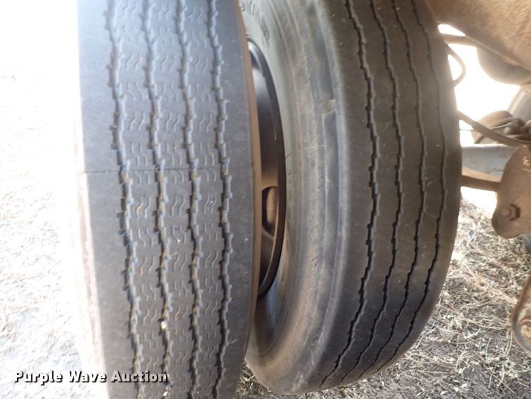 image for item DC4024 1998 Wilson DWH-400  grain trailer