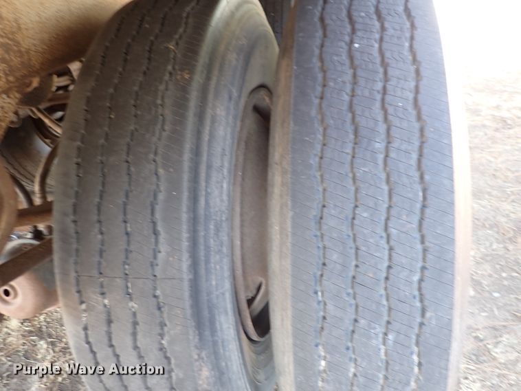 image for item DC4024 1998 Wilson DWH-400  grain trailer