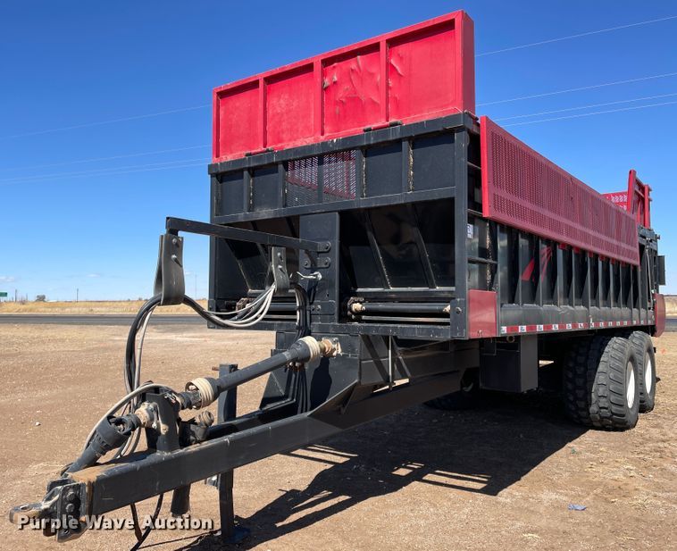 image for item DJ5049 2018 Fehr  manure spreader