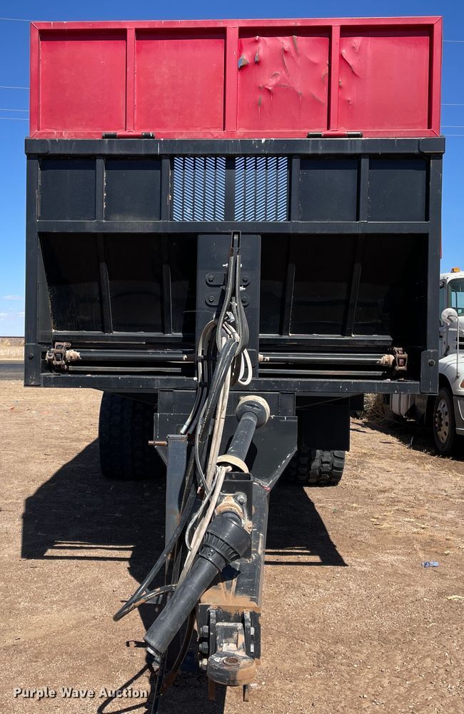 image for item DJ5049 2018 Fehr  manure spreader