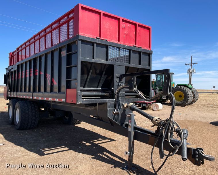 image for item DJ5049 2018 Fehr  manure spreader