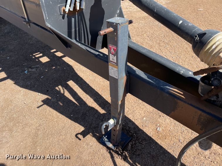 image for item DJ5049 2018 Fehr  manure spreader