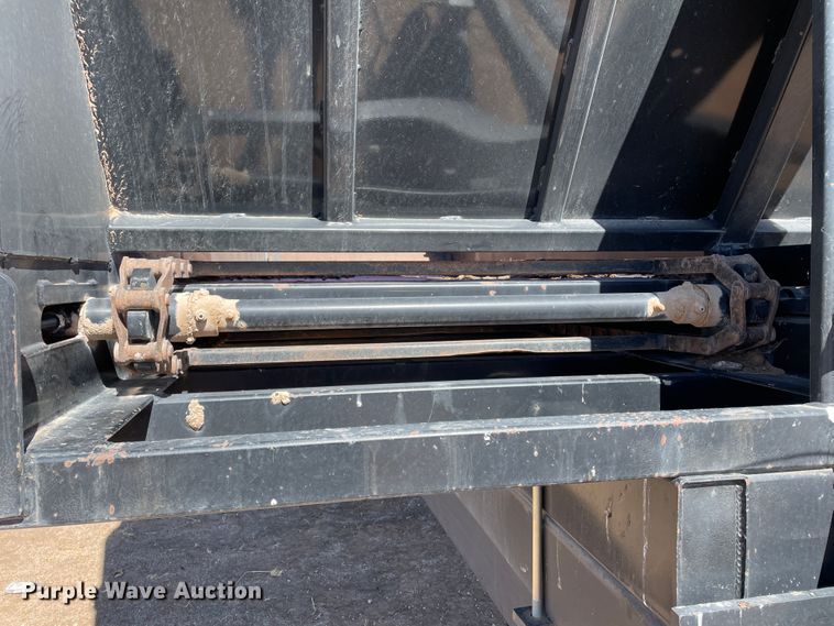 image for item DJ5049 2018 Fehr  manure spreader