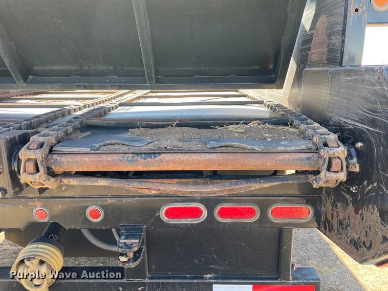 image for item DJ5049 2018 Fehr  manure spreader