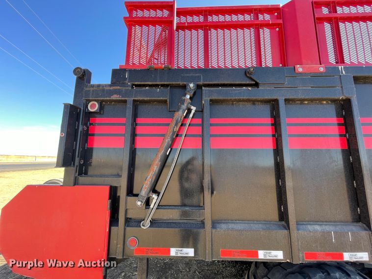 image for item DJ5049 2018 Fehr  manure spreader