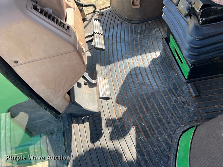 image for item DJ5062 2005 John Deere 8120  MFWD tractor