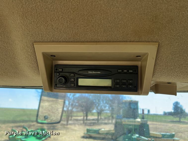 image for item DJ5062 2005 John Deere 8120  MFWD tractor