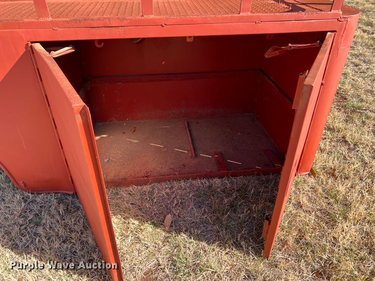 image for item DJ5066 Tank bed