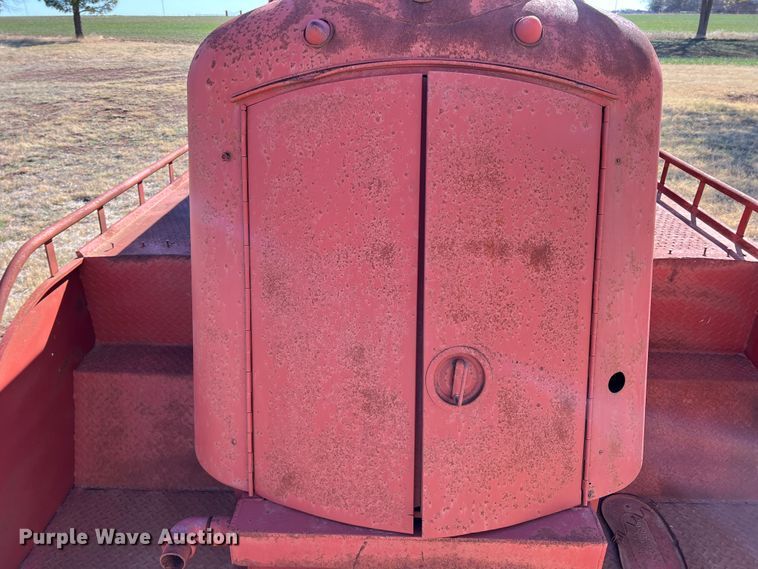 image for item DJ5066 Tank bed