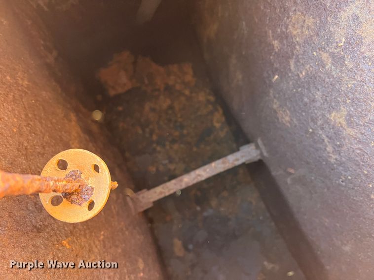 image for item DJ5066 Tank bed