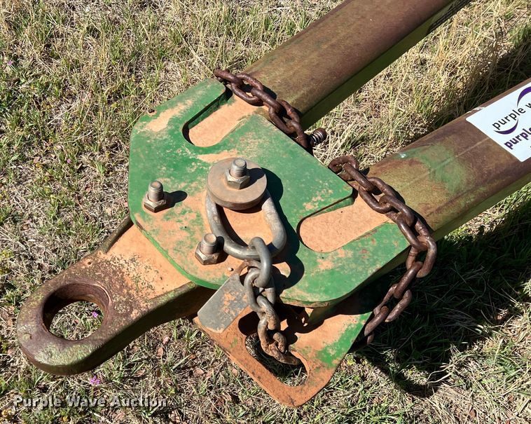 image for item DJ5067 2001 John Deere 2400  chisel