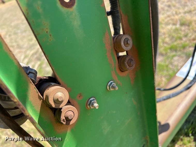 image for item DJ5067 2001 John Deere 2400  chisel