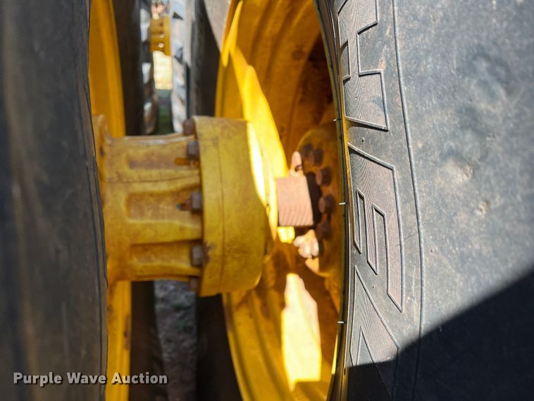 image for item DJ5069 2009 John Deere 9530  4WD tractor