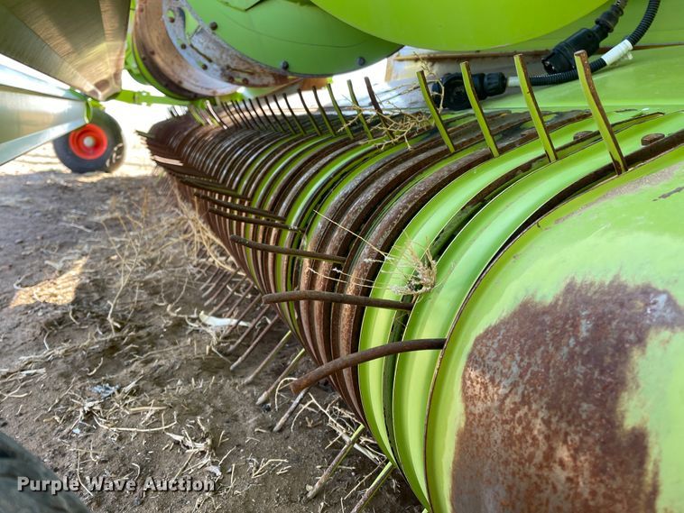 image for item DJ5072 2016 Claas 380  pickup head