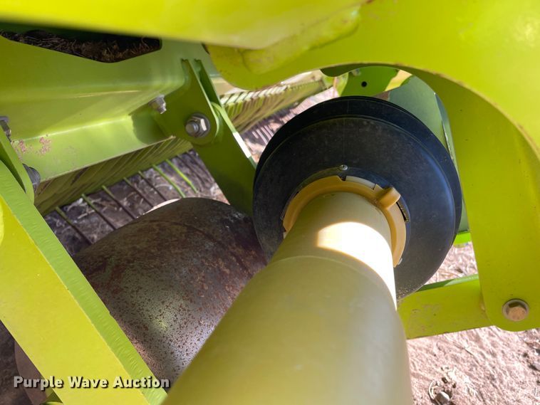 image for item DJ5072 2016 Claas 380  pickup head