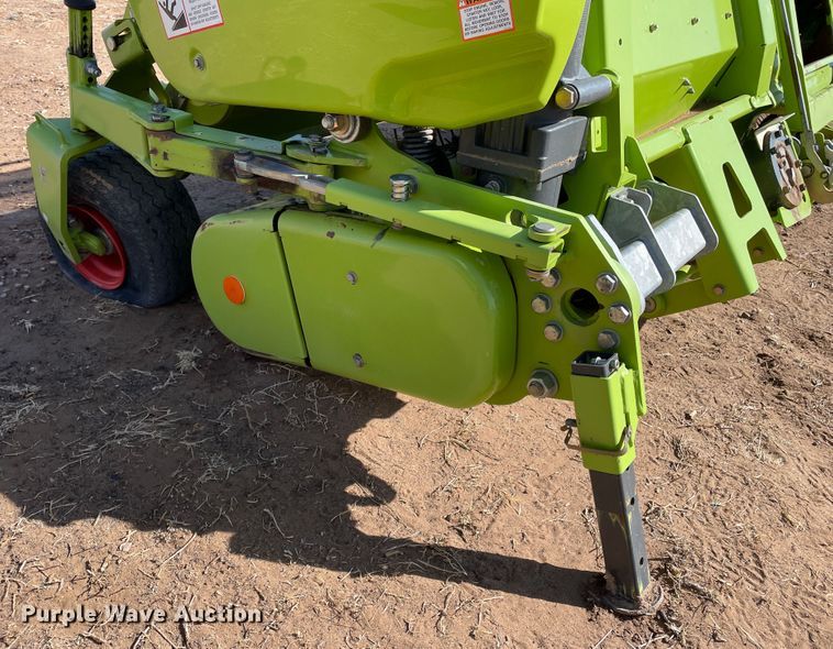 image for item DJ5072 2016 Claas 380  pickup head