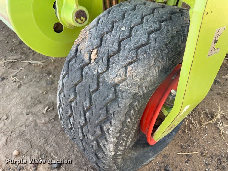 image for item DJ5072 2016 Claas 380  pickup head