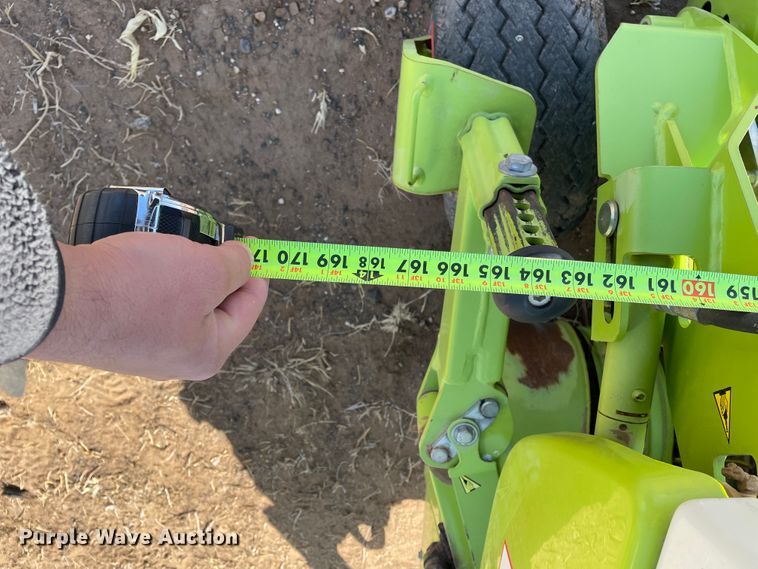 image for item DJ5072 2016 Claas 380  pickup head